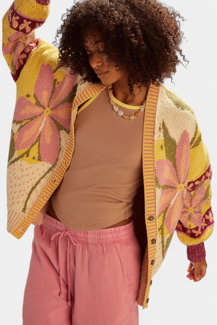 Casey Knitted cardigan with floral pattern and loose fit